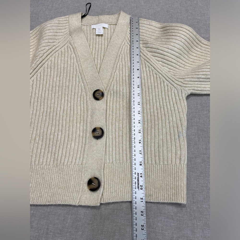 H&M, Women's knit cardigan, long sleeves, Size S Beige - Picture 9 of 12